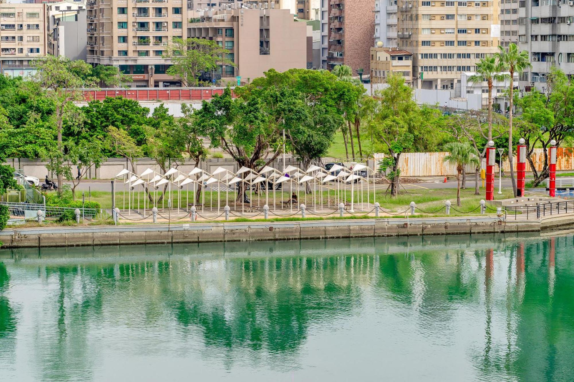 Check Inn Express Kaohsiung Love River Εξωτερικό φωτογραφία