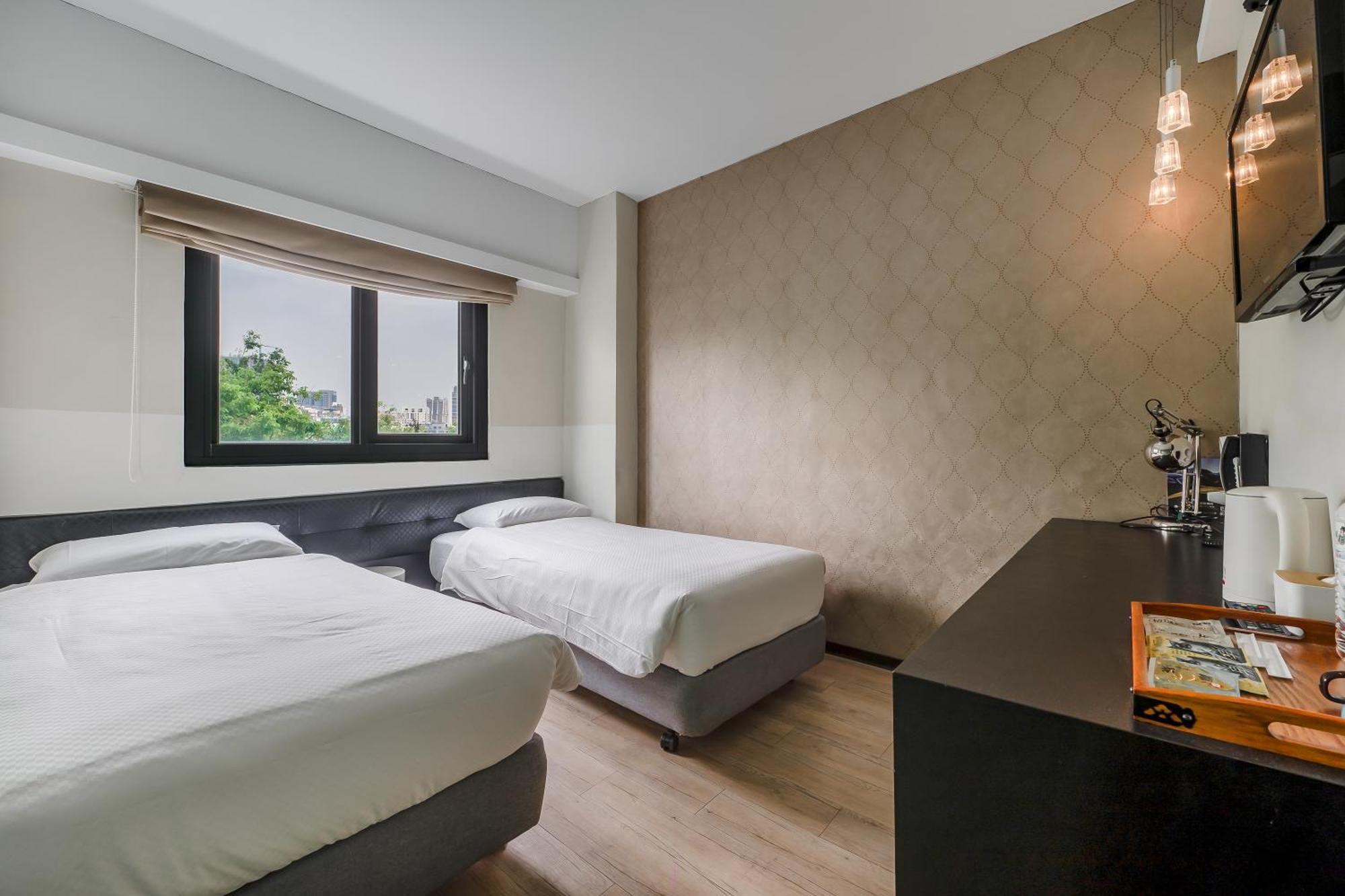 Check Inn Express Kaohsiung Love River Εξωτερικό φωτογραφία