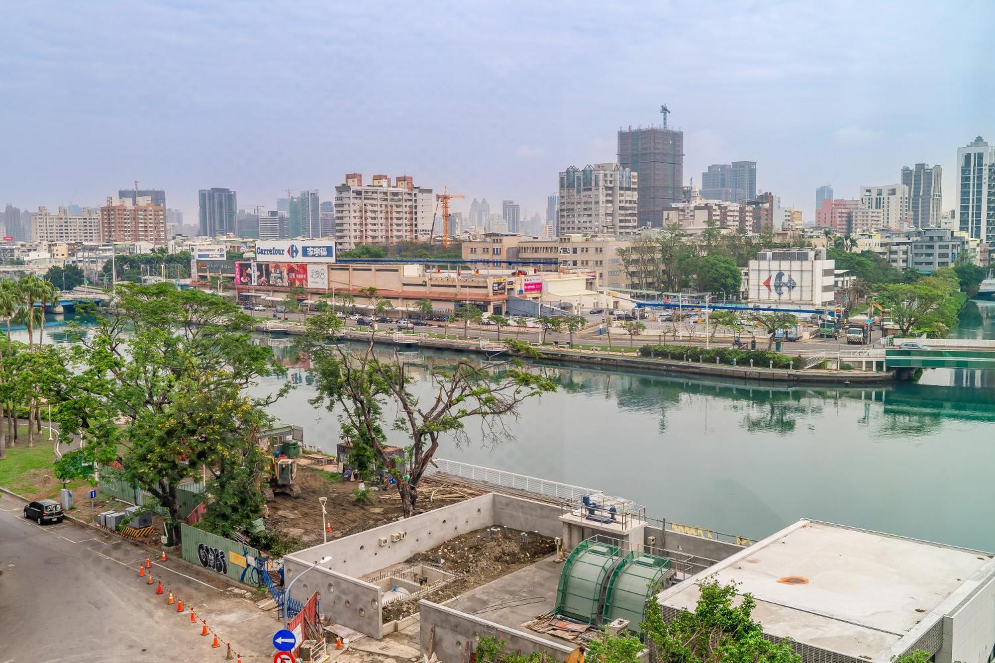 Check Inn Express Kaohsiung Love River Εξωτερικό φωτογραφία