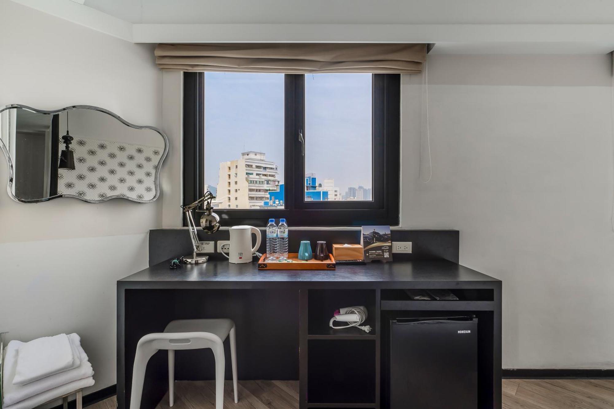 Check Inn Express Kaohsiung Love River Εξωτερικό φωτογραφία
